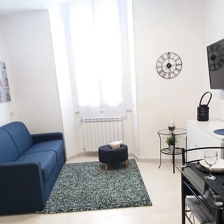 Russomanno Holiday Apartment Como