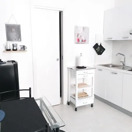 Russomanno Holiday Apartment Como